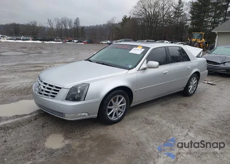 2010 Cadillac Dts Luxury Collection z USA, uszkodzony, nr VIN 1G6KD5EY3AU100745